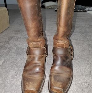 Frye Harness boots in brown Size 7